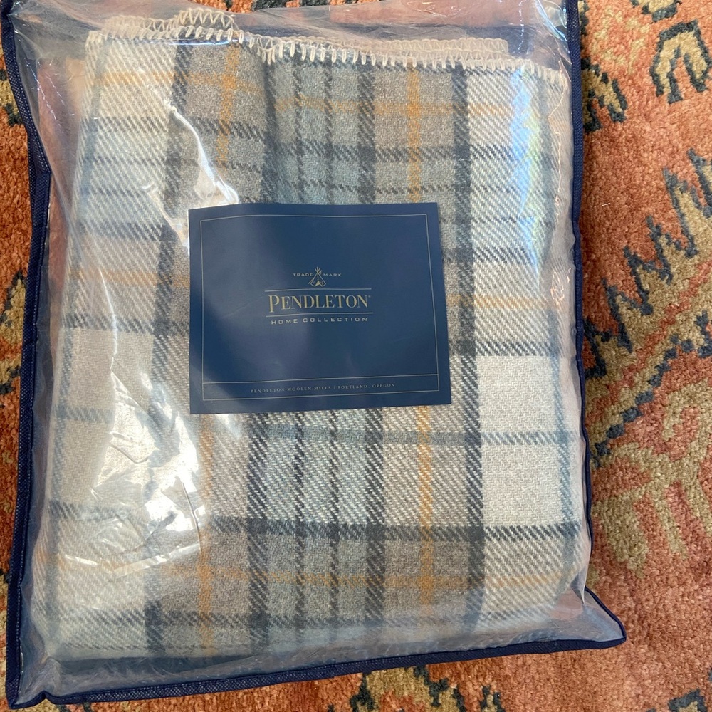 Pendleton Gray and Tan Plaid Blanket Cozy Bedding